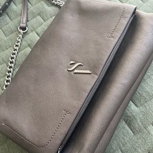 Simply Vera Wang- never used, like new, smoke free